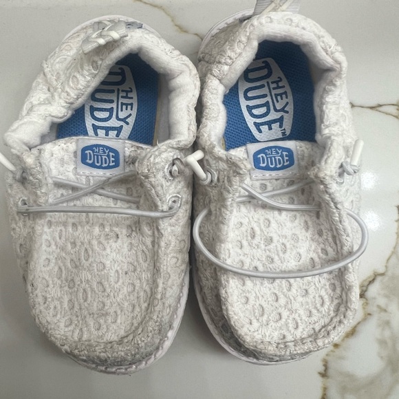 Hey Dude Lil Dudes Eyelet Baby Sneakers - Picture 5 of 9